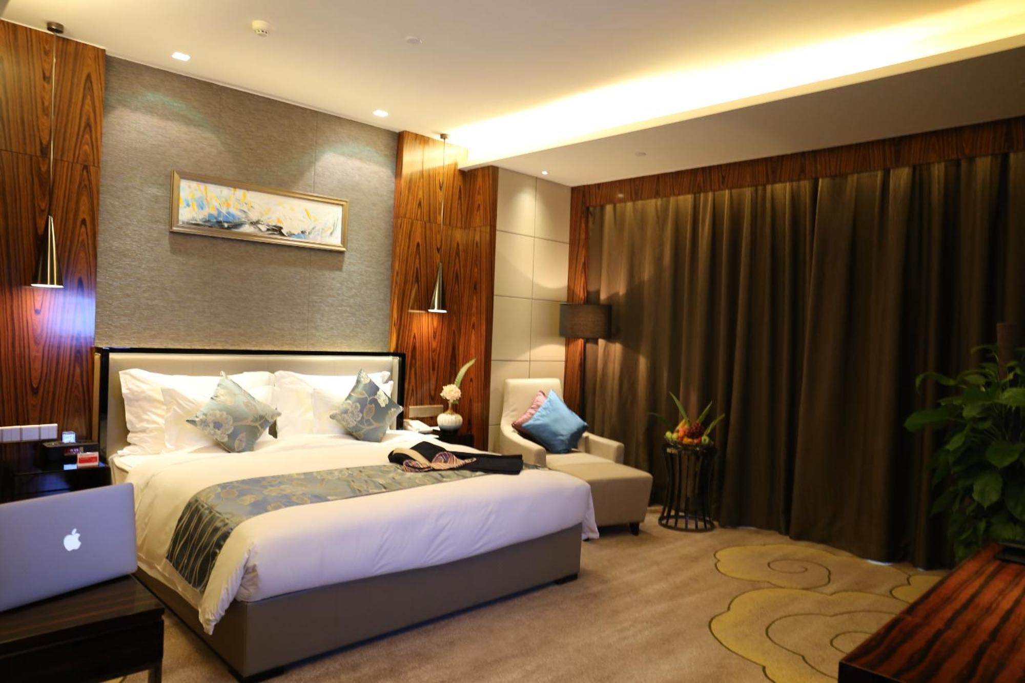 Ramada Plaza Liuzhou Liudong Hotell Eksteriør bilde